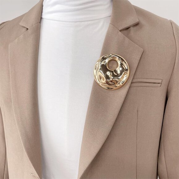 Vintage Geometric Brooch for Women and Men Chunky Hollow Round Disc Pin Jewelry - Picture 5 of 6